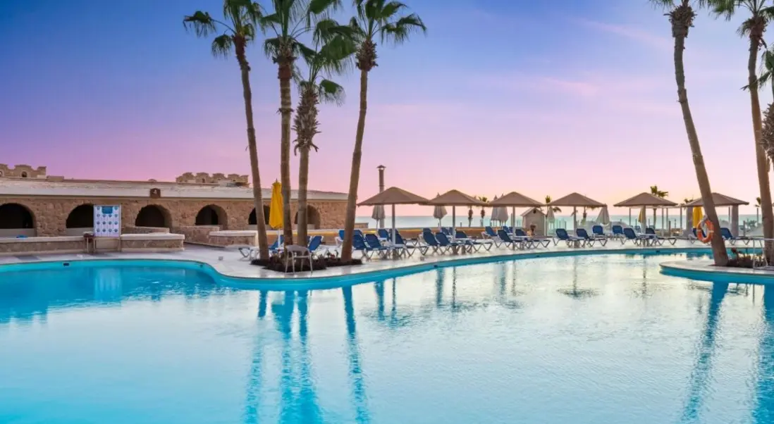 Basen w hotelu Pickalbatros Citadel Resort Sahl Hasheesh