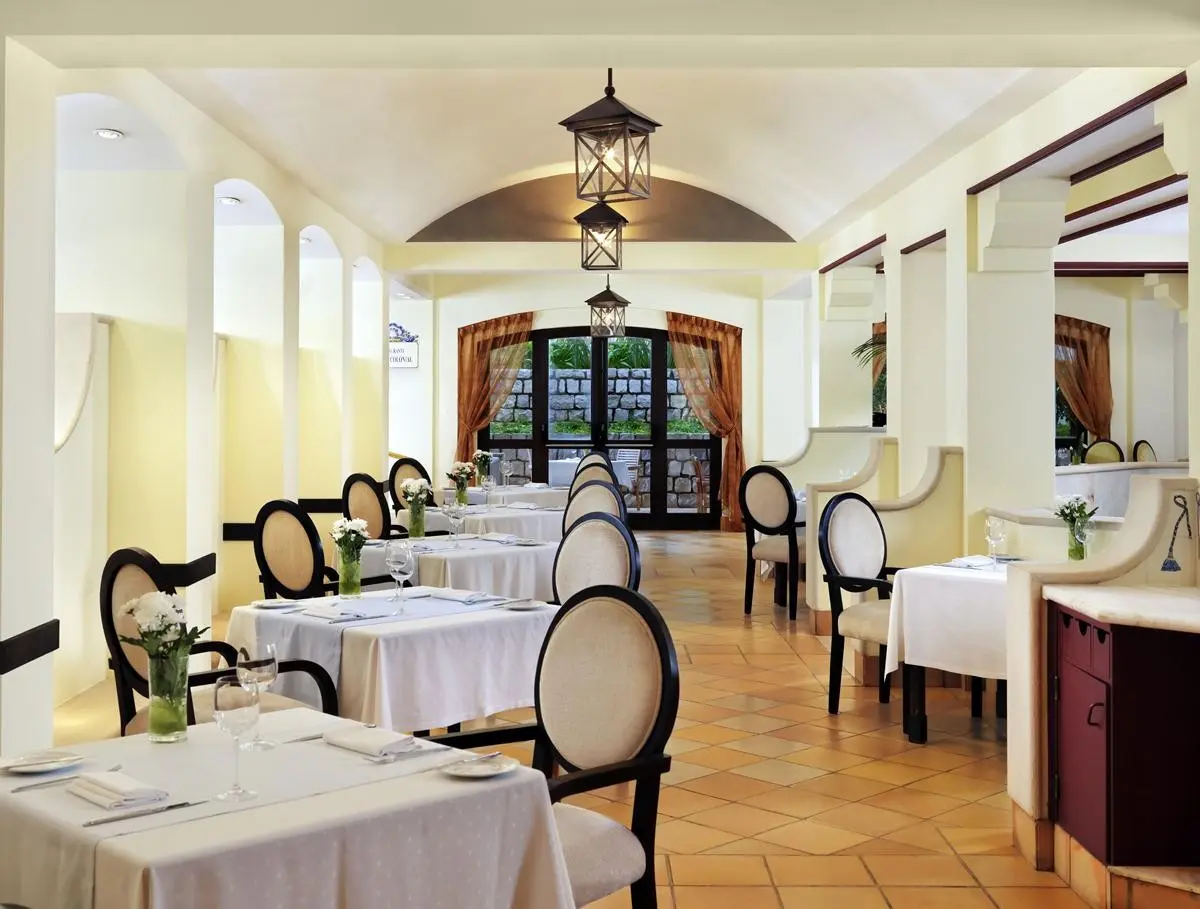 Pine Cliffs Hotel & Resort, a Luxury Collection Resort — PINE CLIFFS HOTEL, A LUXURY COLLECTION RESORT