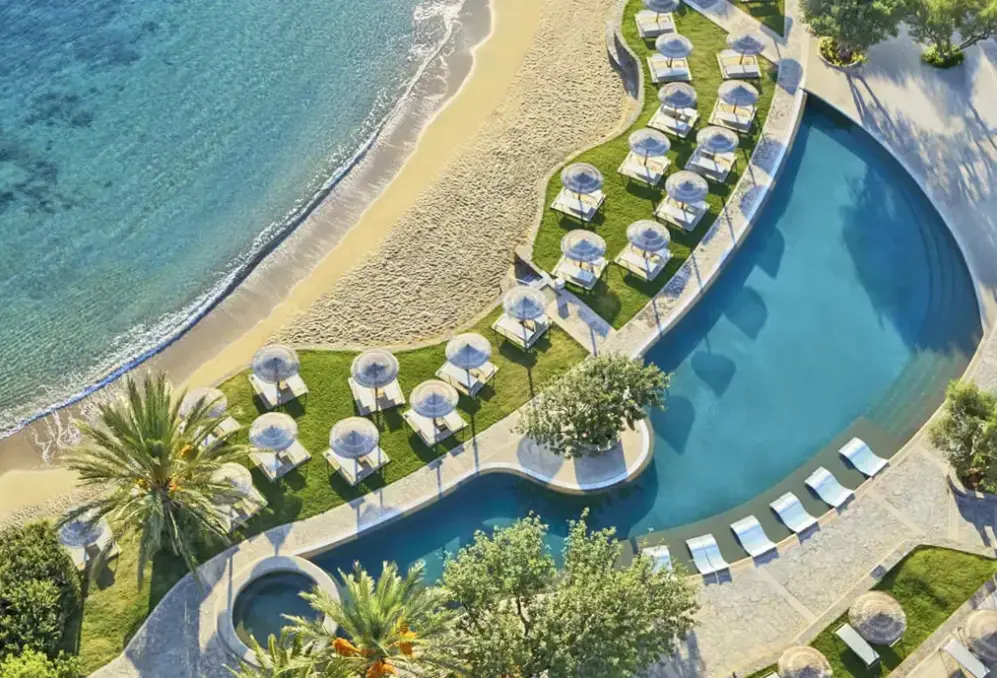 Basen w hotelu Porto Elounda Golf & Spa Resort