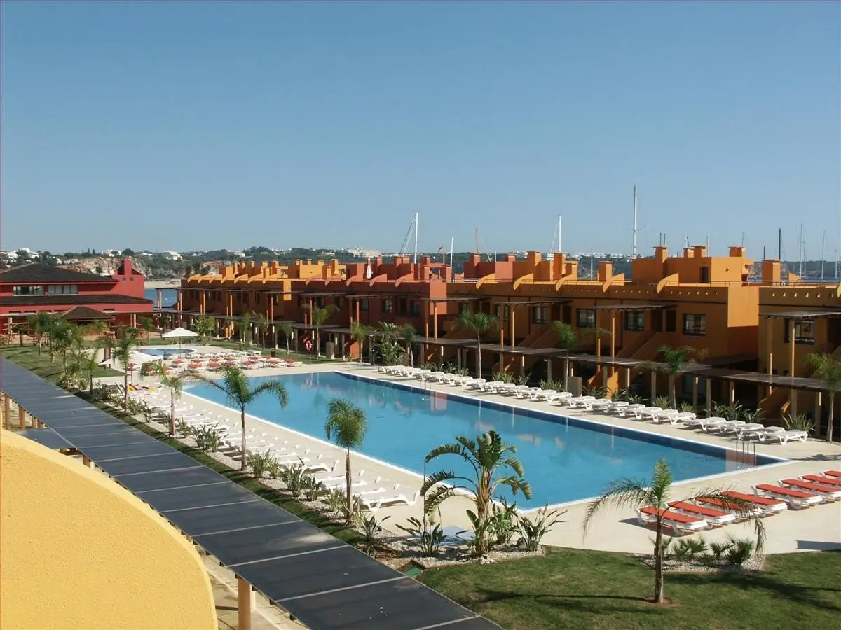 Basen w hotelu Porto Mare Resort