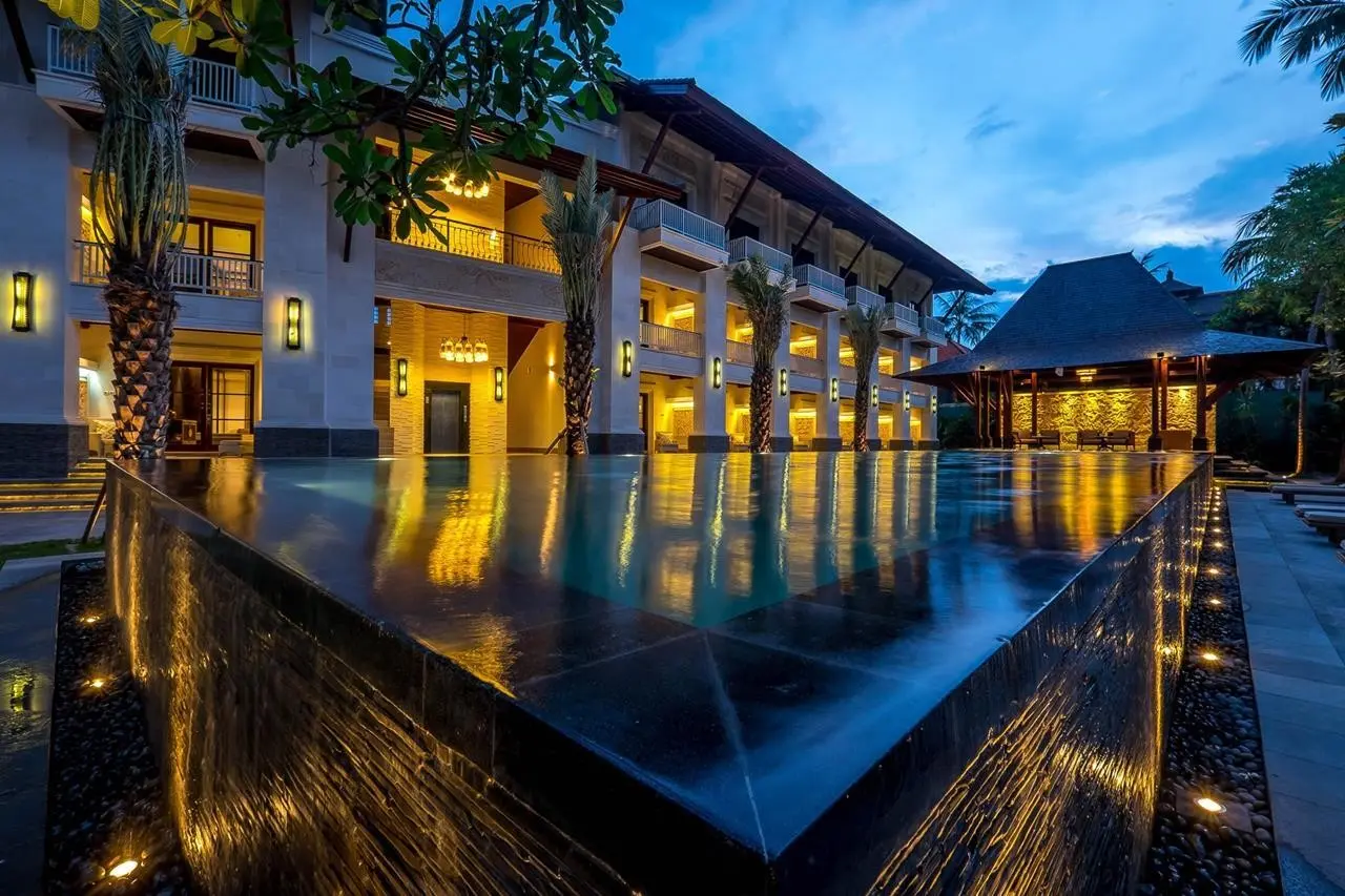 Lobby hotelu Puri Santrian