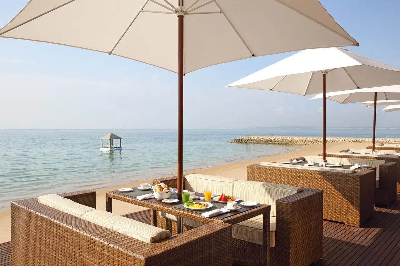 Plaża przy hotelu Puri Santrian
