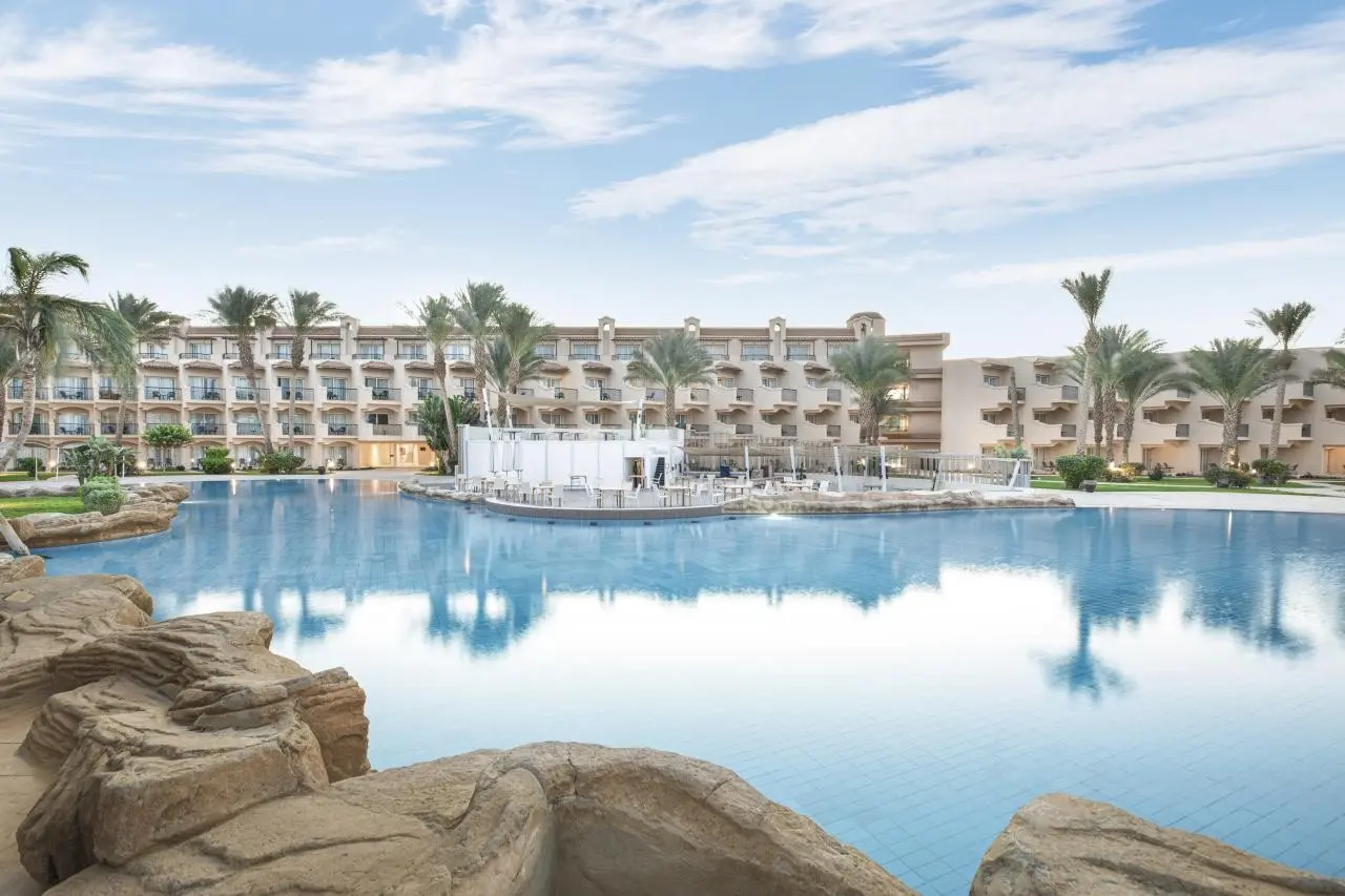 Pyramisa Sahl Hasheesh — PYRAMISA SAHL HASHEESH BEACH RESORT
