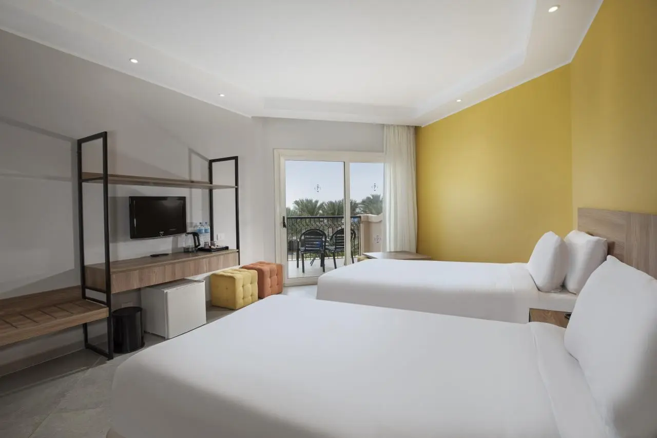 Pyramisa Sahl Hasheesh — PYRAMISA SAHL HASHEESH BEACH RESORT