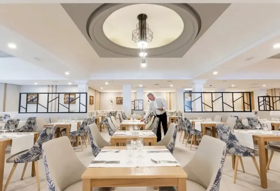 Restauracja i jedzenie w hotelu Riu Madeira