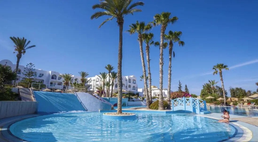 Basen w hotelu Seabel Aladin