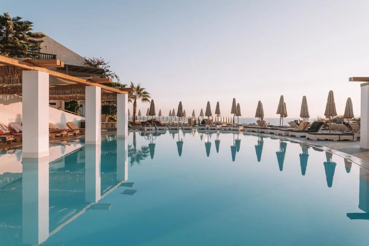 Basen w hotelu Seaside A Lifestyle Resort