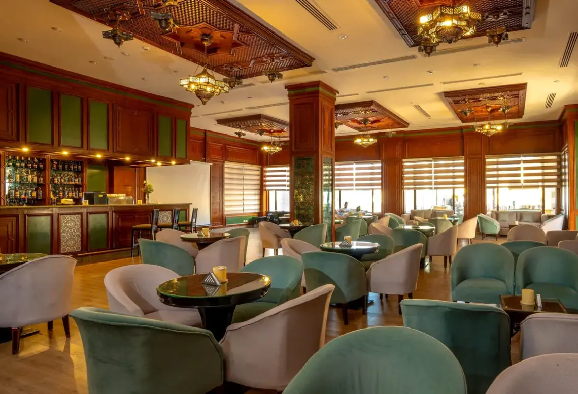 Restauracja i jedzenie w hotelu Stella Beach Resort & Spa