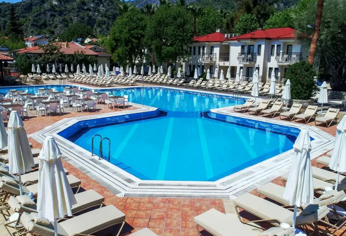 Basen w hotelu Sundia by Liberty Oludeniz
