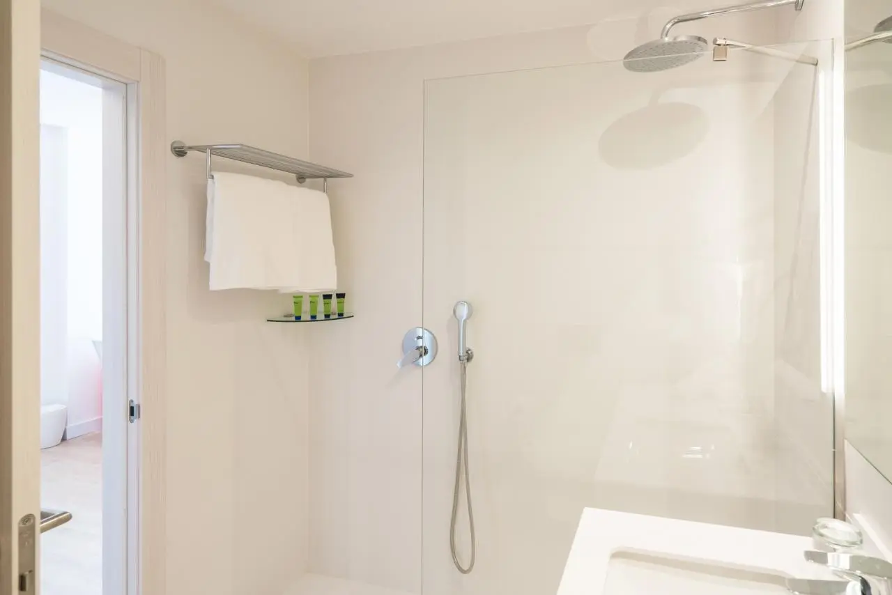 THB Naeco Ibiza — THB NAECO IBIZA