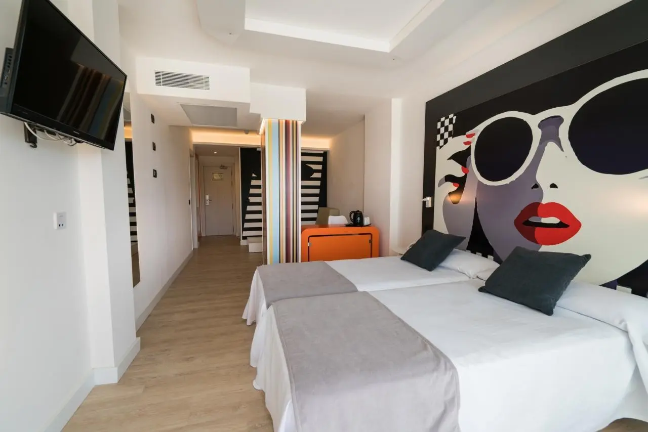 THB Naeco Ibiza — THB NAECO IBIZA