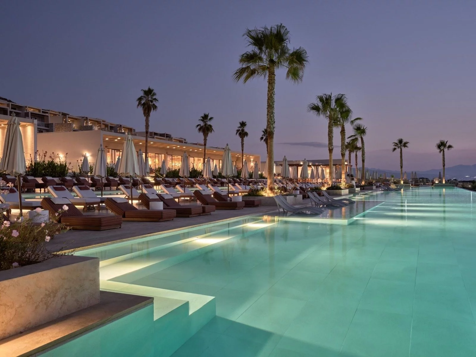 Hotel The Royal Senses Resort, Curio Collection by Hilton
