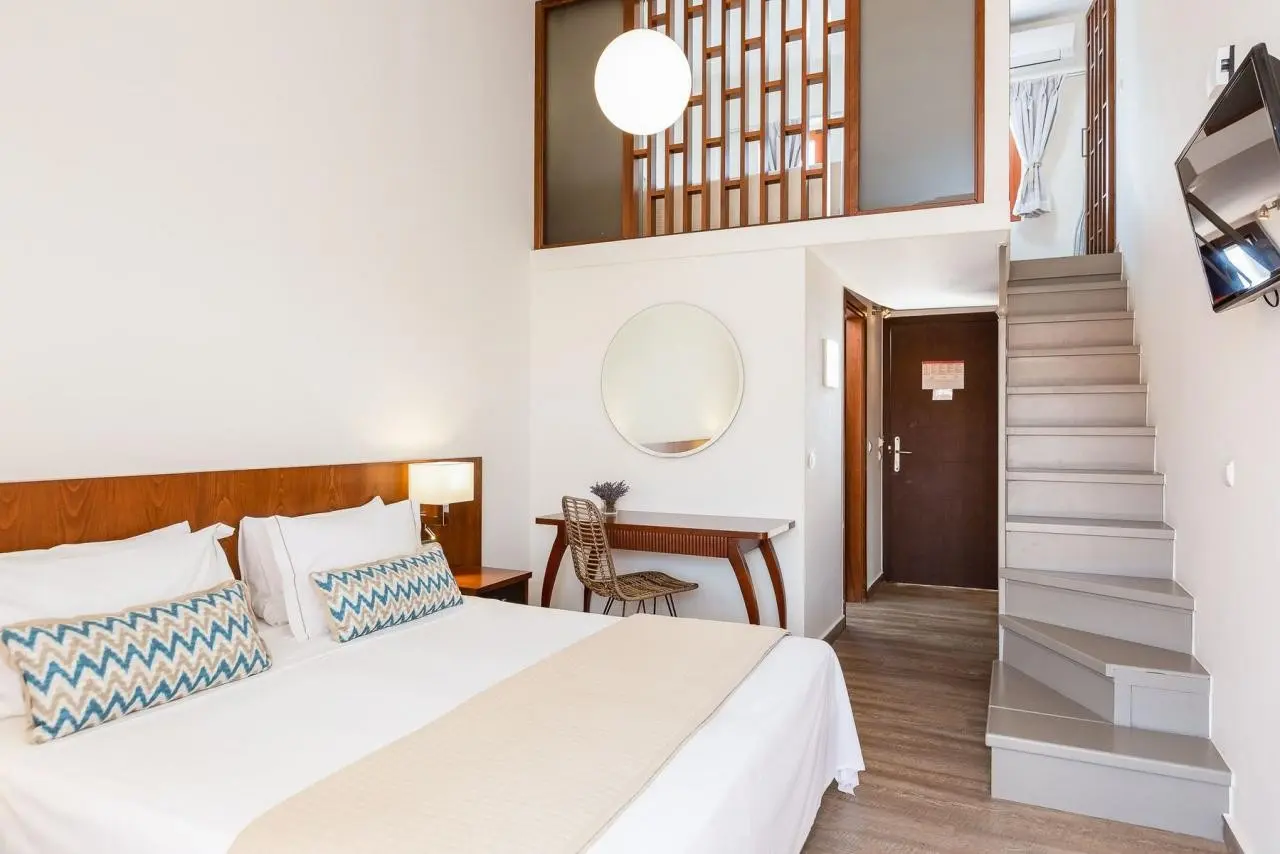 Pokój w hotelu Theartemis Palace