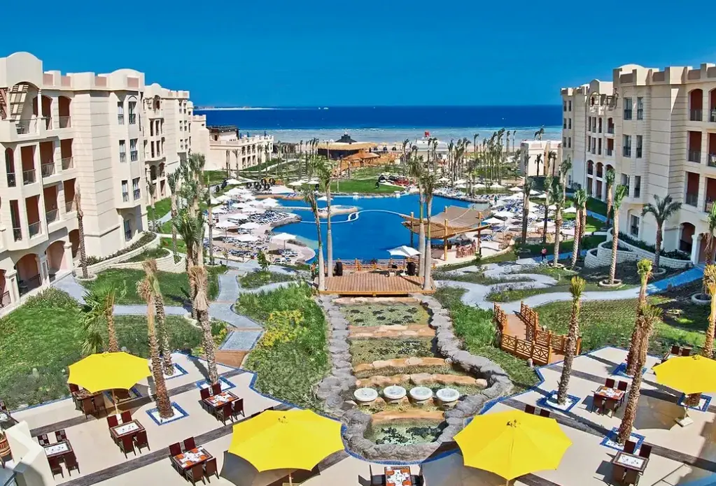 Basen w hotelu Tropitel Sahl Hasheesh