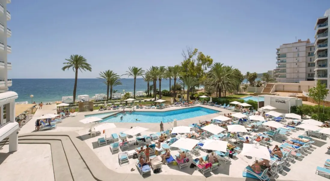Basen w hotelu Vibra The New Algarb
