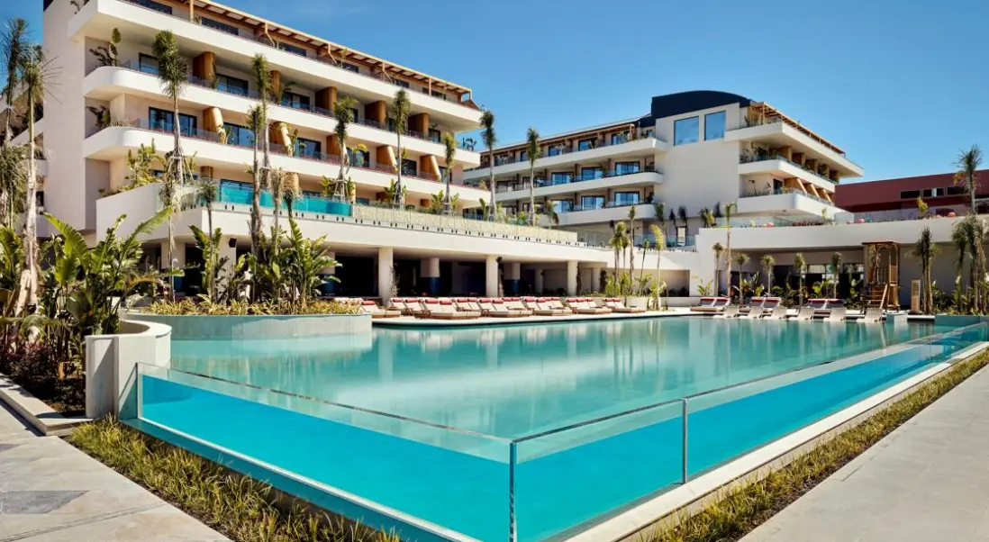 Basen w hotelu XO Cape Arnna Fethiye
