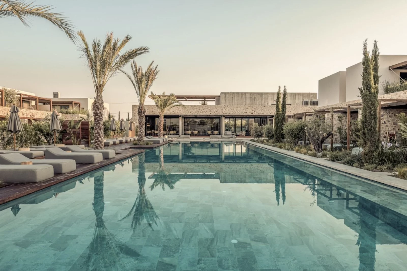 Hotel Theros All Suite Hotel