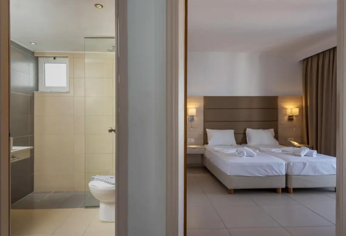 Łazienka w pokoju hotelu Aegean Blu