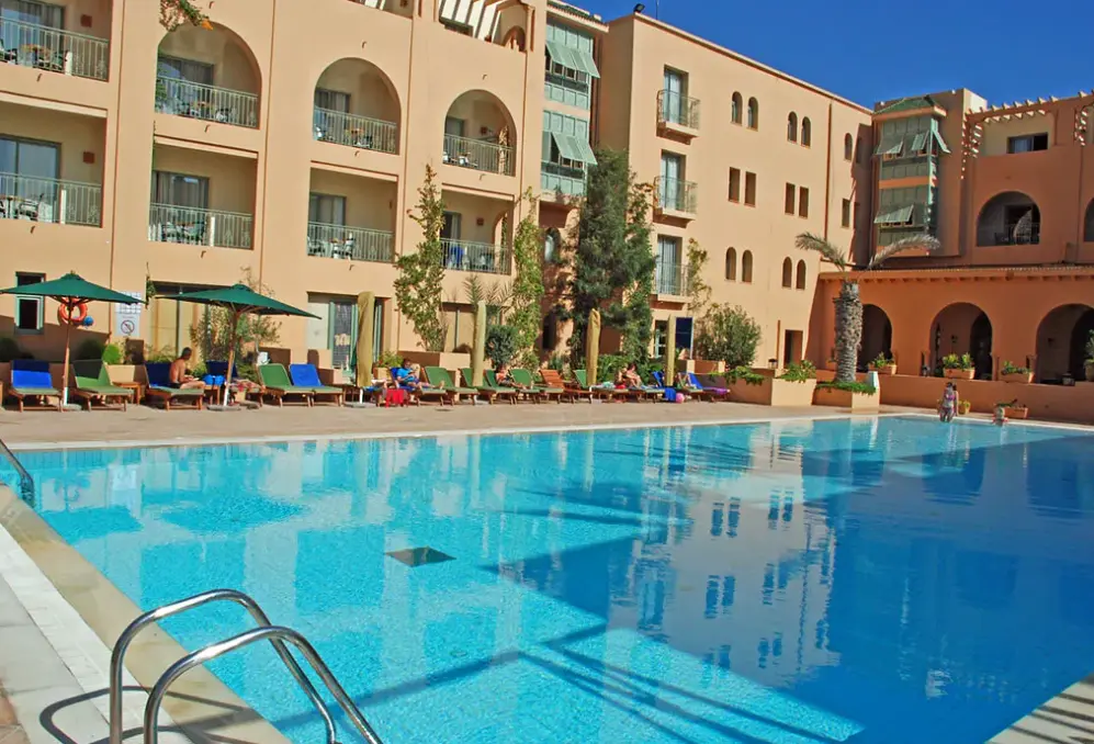 Basen w hotelu Alhambra Thalasso