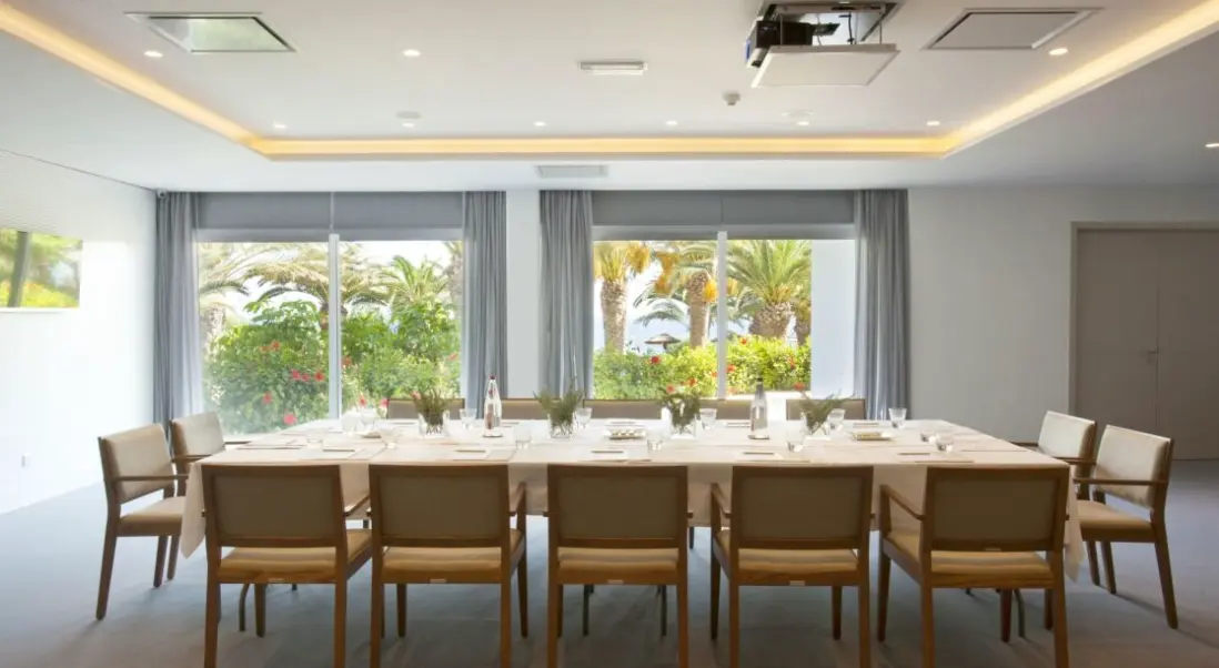 Restauracja i jedzenie w hotelu Alion Beach