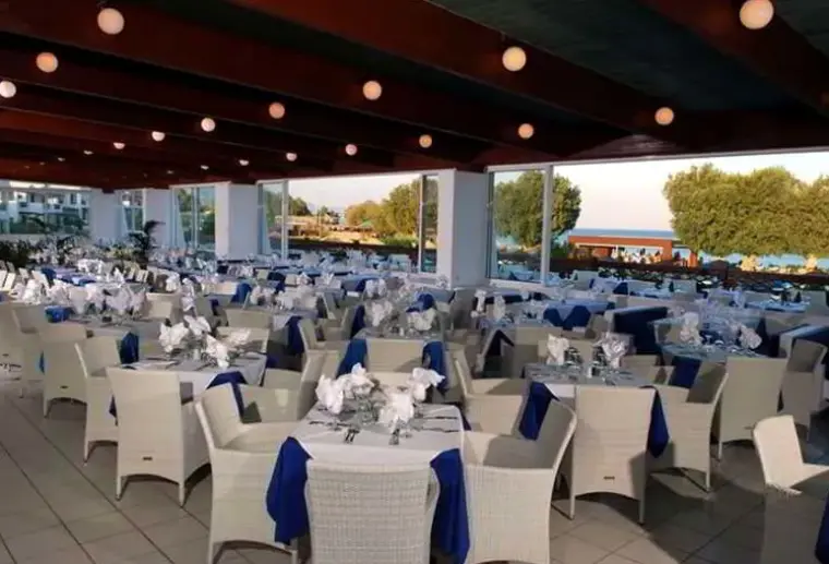 Restauracja i jedzenie w hotelu Atlantica Beach Resort Kos