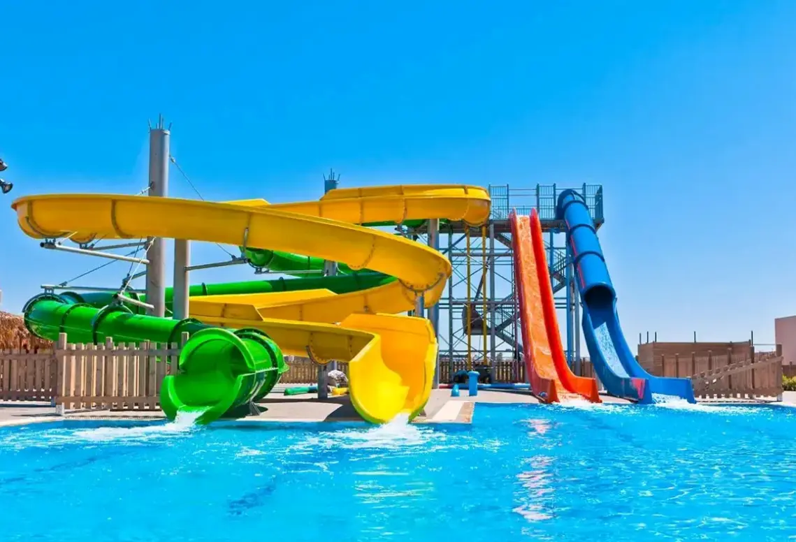 Basen w hotelu Blue Lagoon Resort