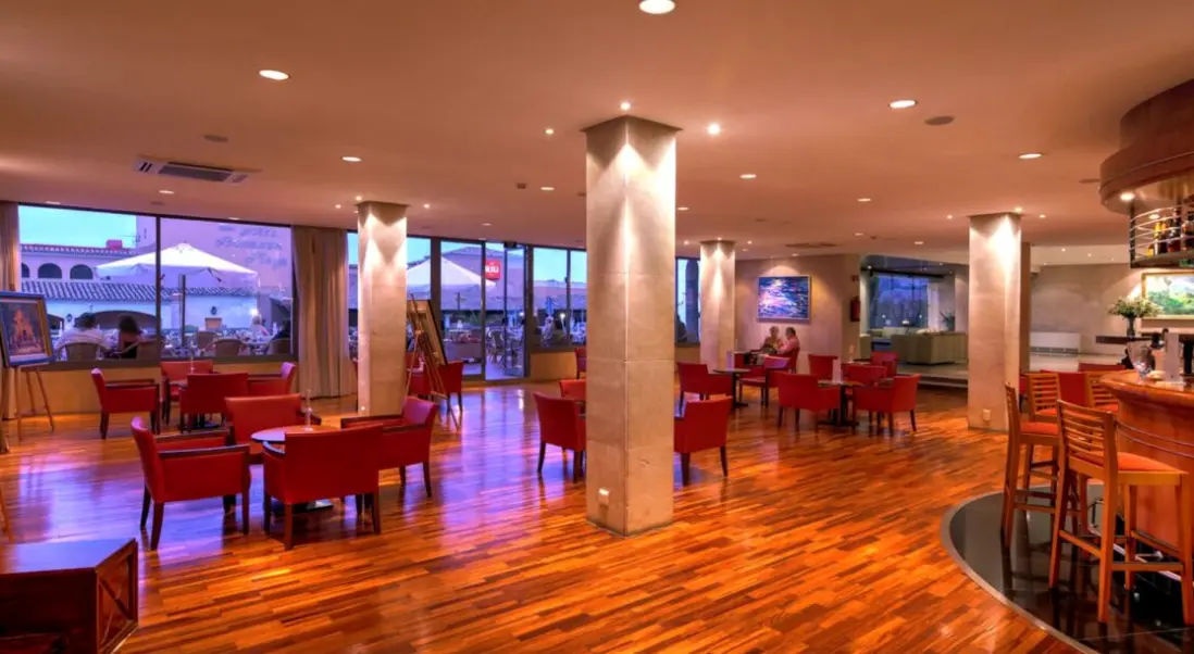 Restauracja i jedzenie w hotelu Bonanza Park
