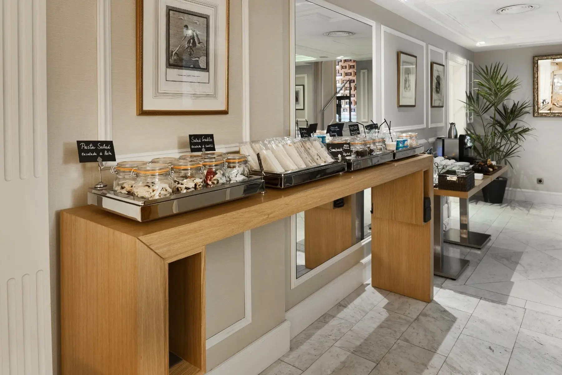 Catalonia las Cortes — CATALONIA LAS CORTES