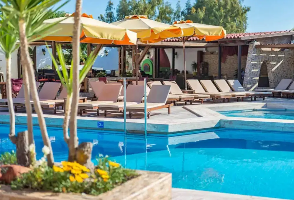 Basen w hotelu Gaia Garden