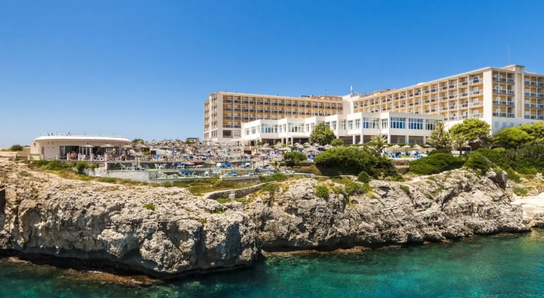 Plaża przy hotelu Globales Almirante Farragut