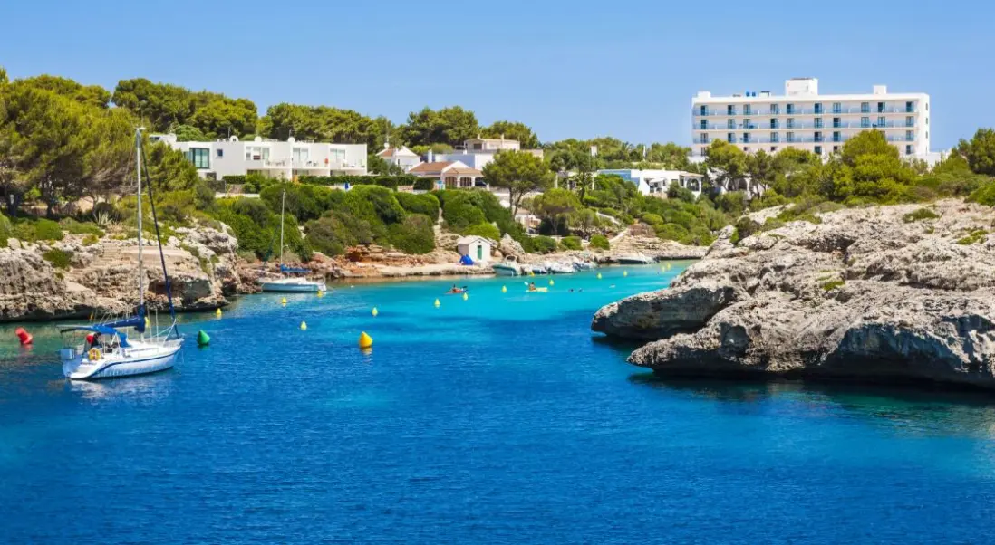 Plaża przy hotelu Globales Calan Blanes