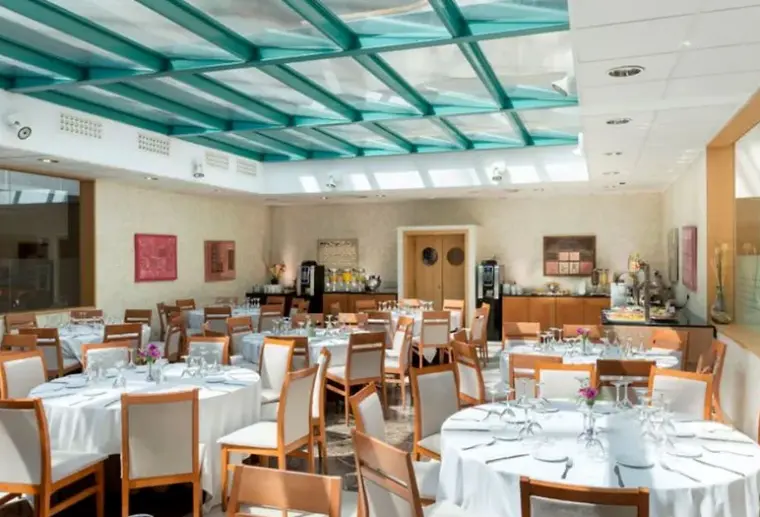 Restauracja i jedzenie w hotelu Gran Hotel Almenar