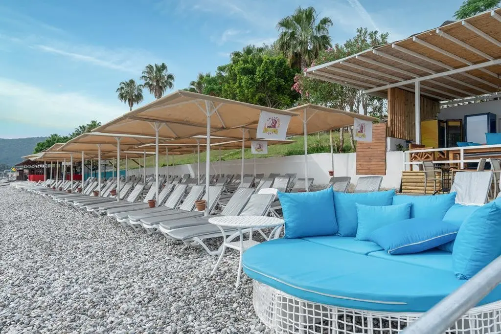 Basen w hotelu Grand Yavuz Hotel