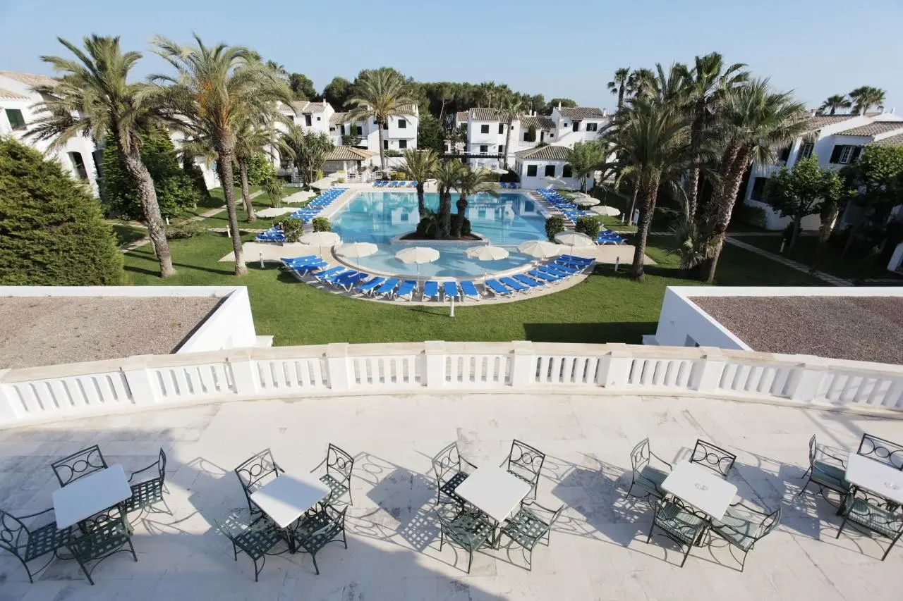 Basen w hotelu Grupotel Club Menorca