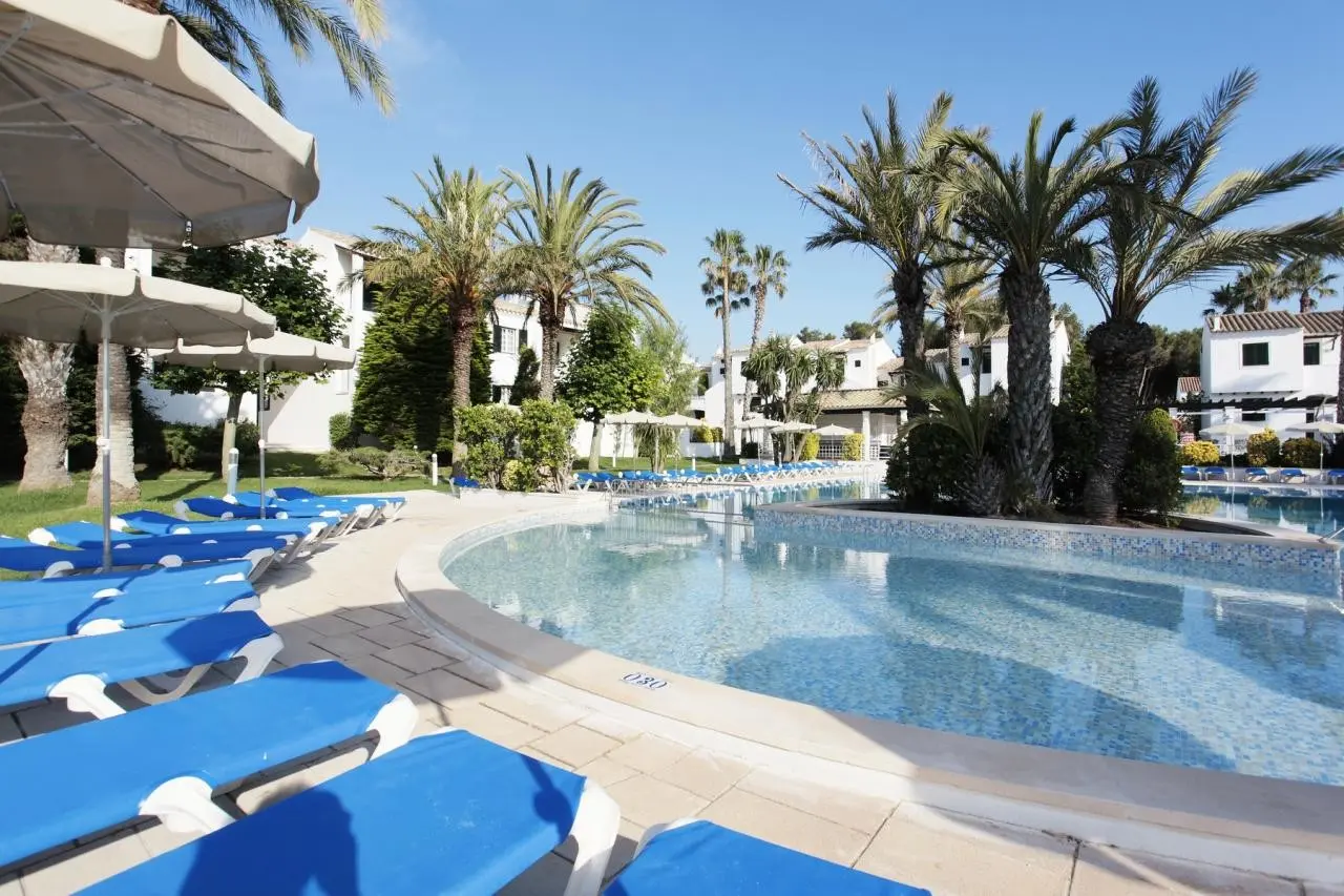 Basen w hotelu Grupotel Club Menorca