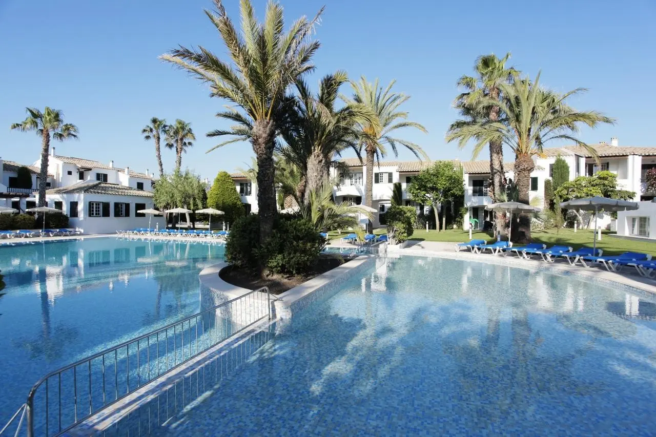 Basen w hotelu Grupotel Club Menorca