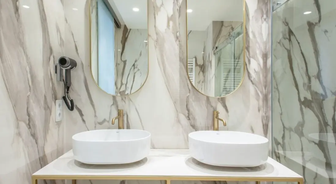 Łazienka w pokoju hotelu Grupotel Molins