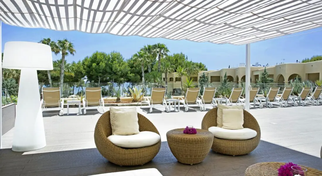 Basen w hotelu Grupotel Santa Eularia & Spa