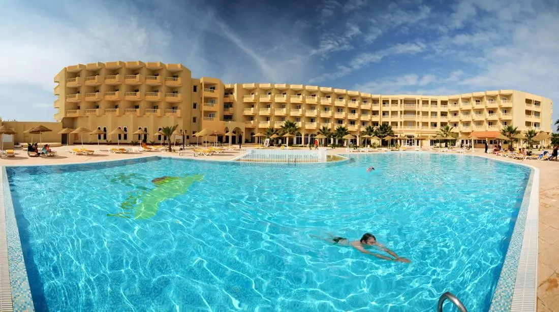 Basen w hotelu Houda Yasmine Marina & SPA
