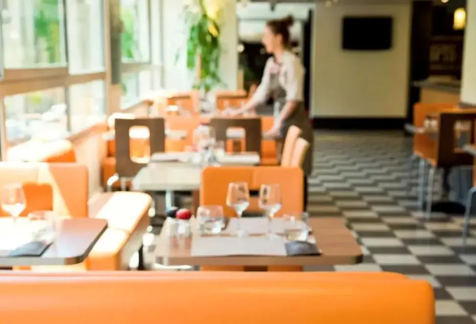 Restauracja i jedzenie w hotelu Ibis Nice Centre Gare