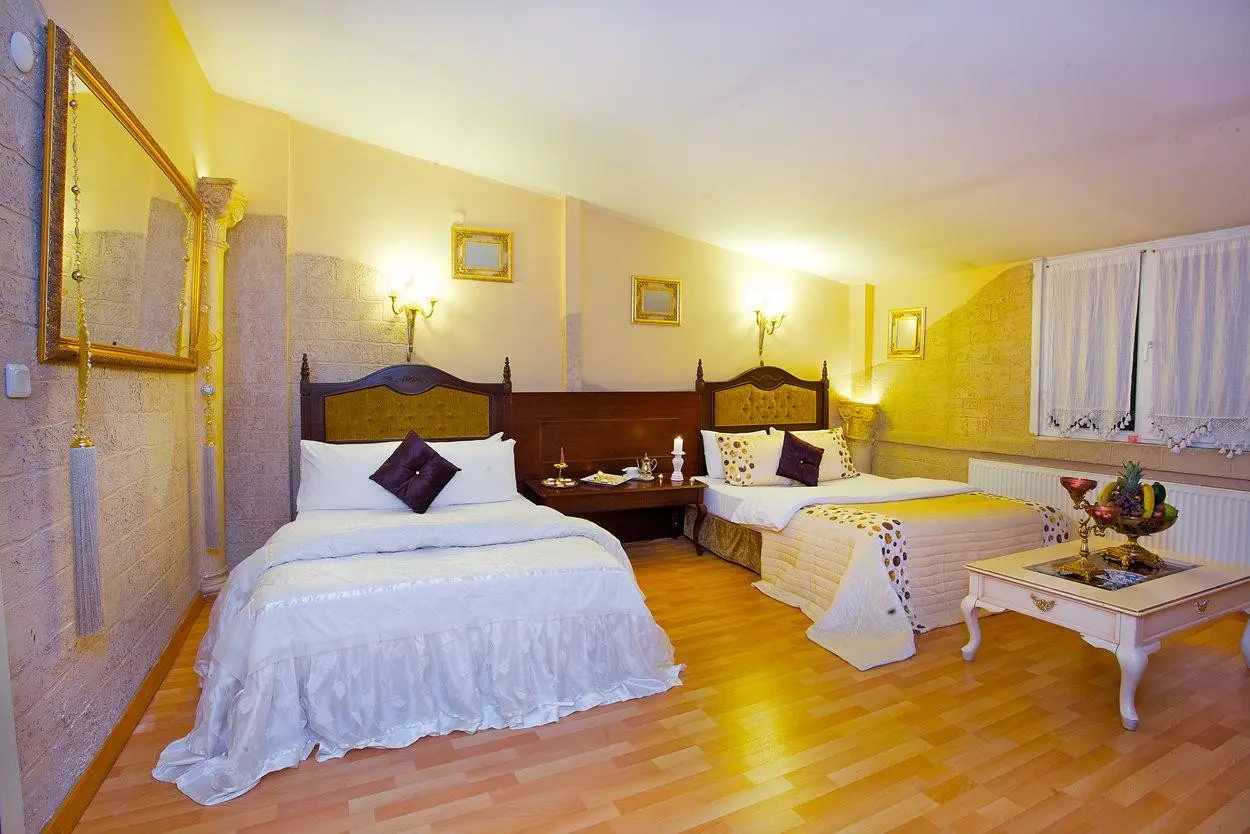 Ipek Palas — IPEK PALAS