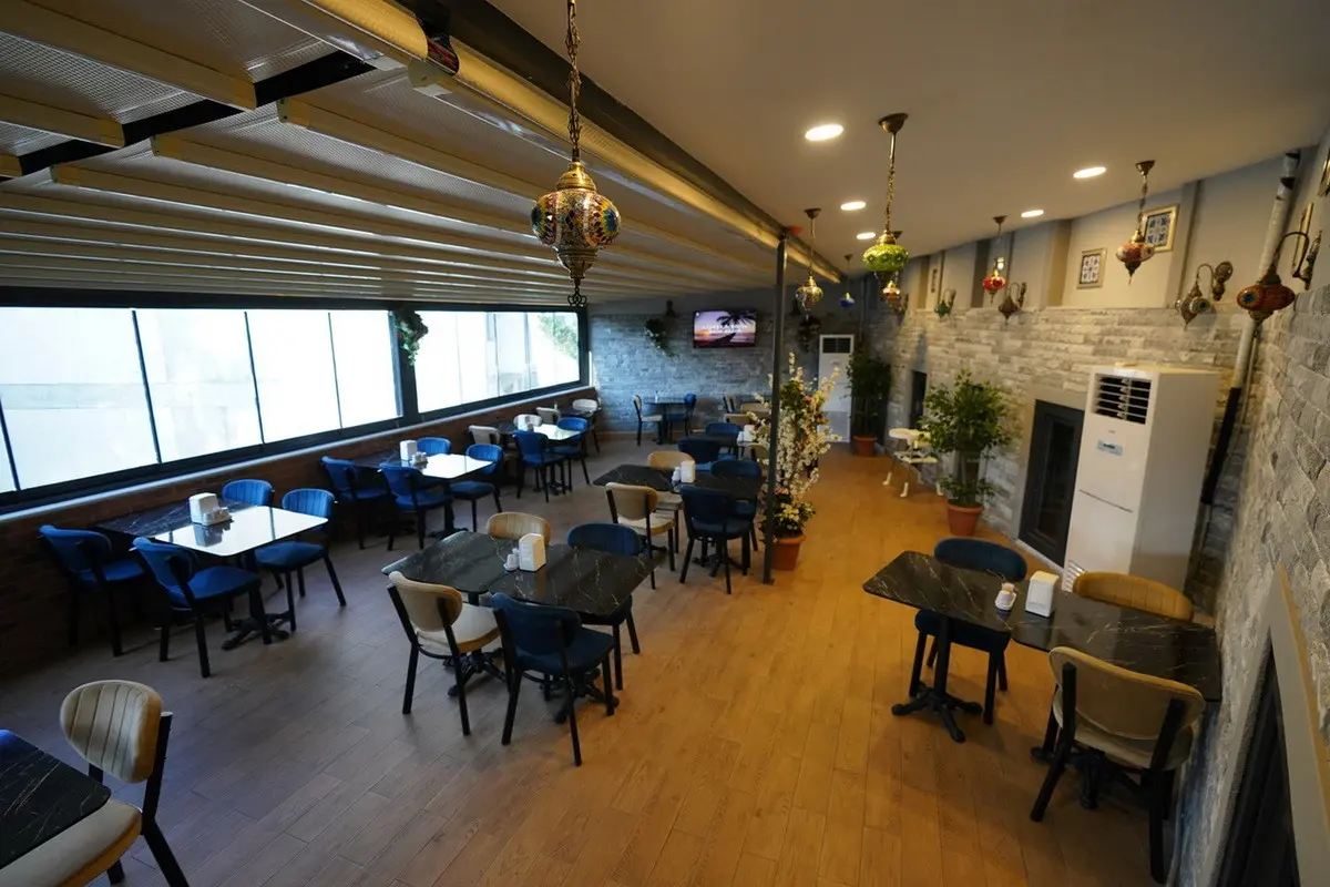 Restauracja i jedzenie w hotelu Istanbul Holiday