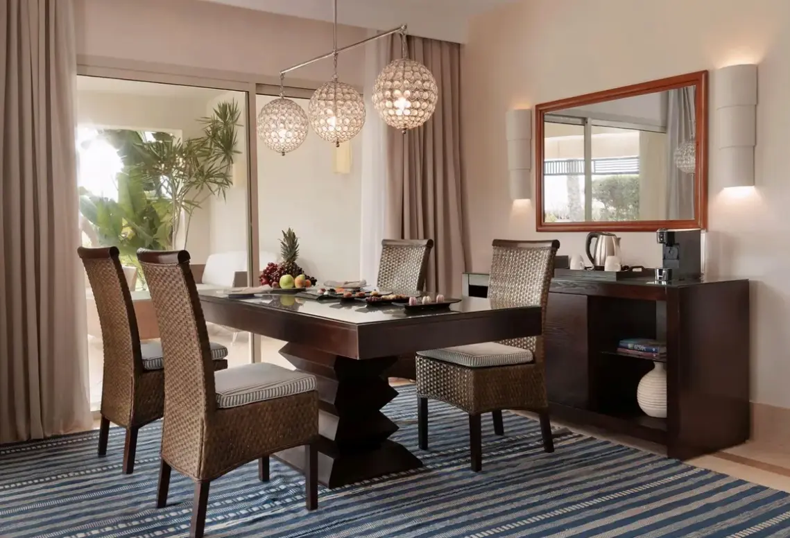 Restauracja i jedzenie w hotelu Jaz Elite Crystal