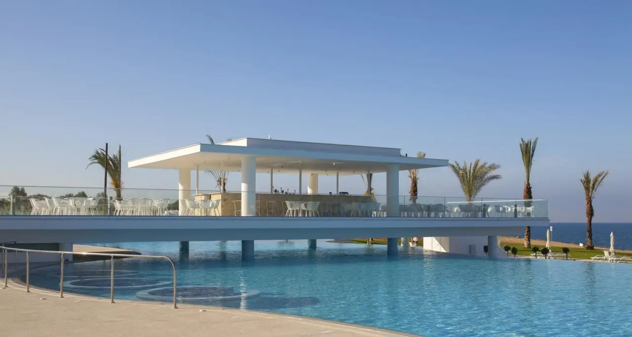 King Evelthon Beach Hotel & Resort — KING EVELTHON BEACH HOTEL AND  RESORT