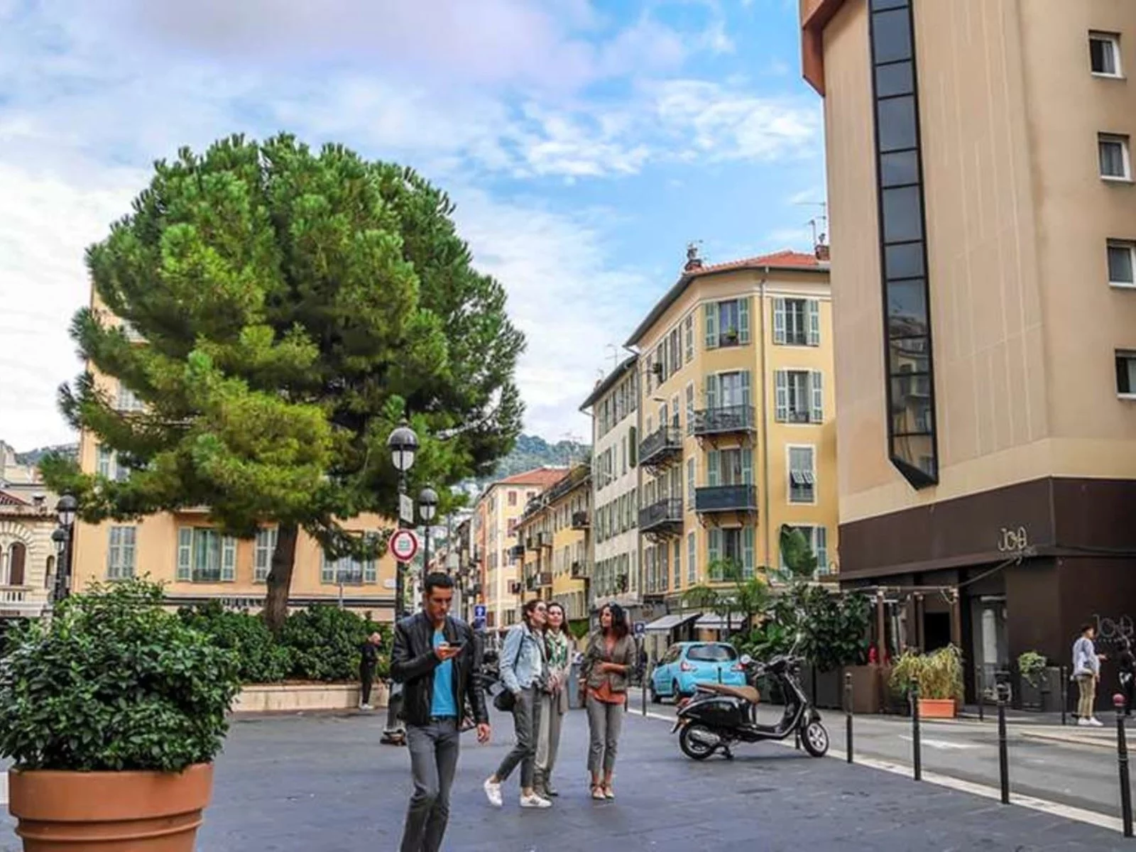 Hotel Kyriad Nice Centre Port