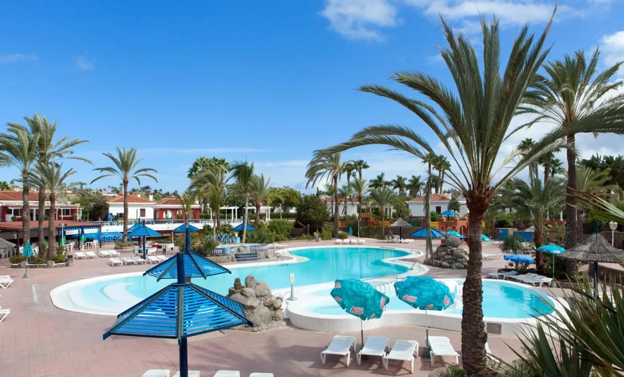 LIVVO Dunagolf Suites — LIVVO DUNAGOLF SUITES