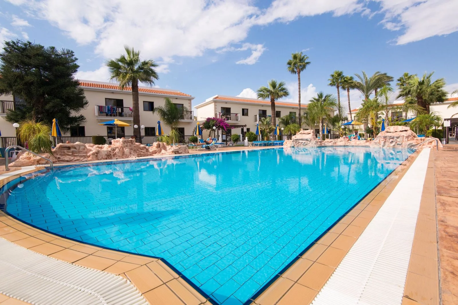 Hotel Loutsiana Hotel Apts w Cypr (Larnaka) - oferta last minute