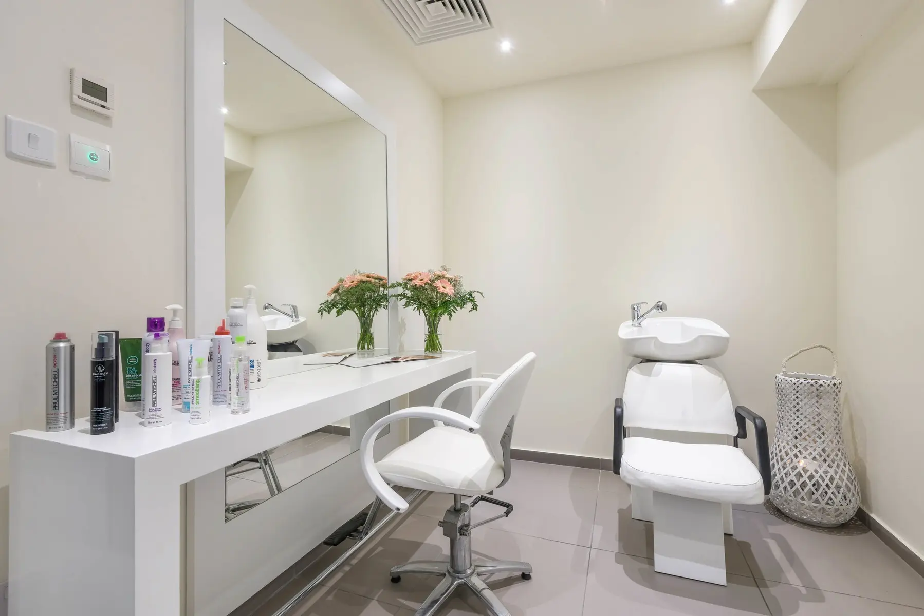 Melpo Antia — MELPO ANTIA HOTEL & SUITES