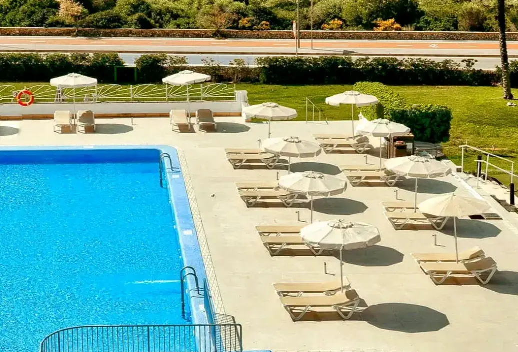 Basen w hotelu Minura Sur Menorca