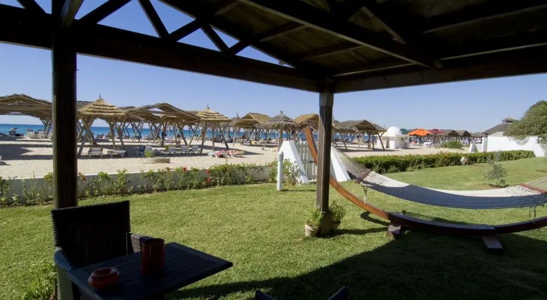 Plaża przy hotelu Orangers Beach Resort & Bungalows